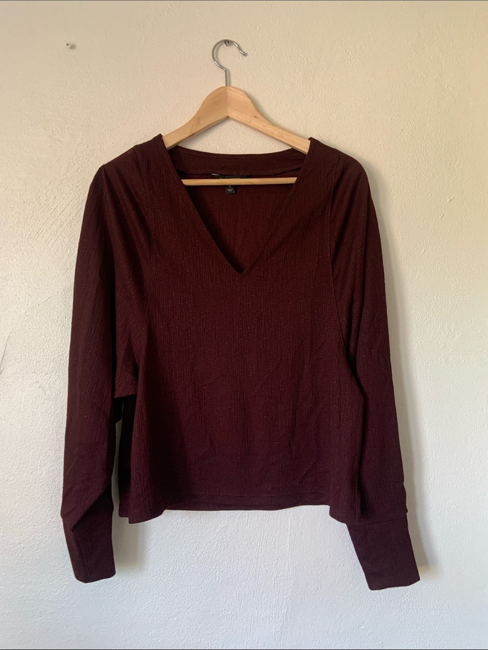 Banana Republic Women's V-Neck Long Sleeve Blouse - Burgundy